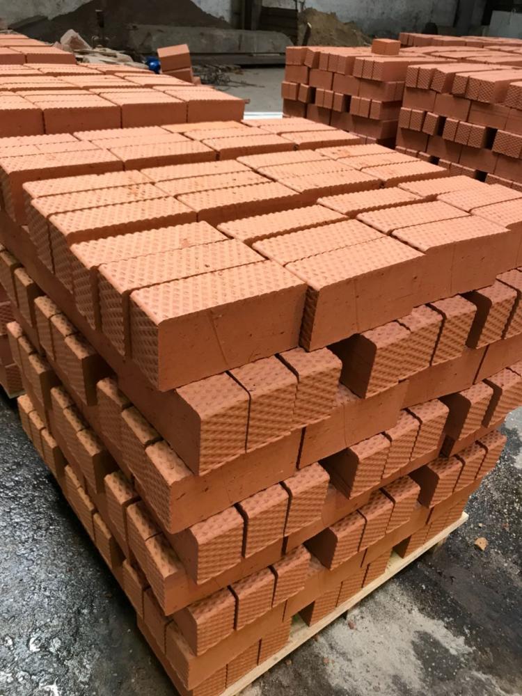 Кирпич полнотелый одинарный с тех.пуст М-150 МСТЕРА